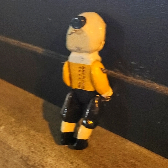 Marionette Boy from the Pinocchio story. Approximately 3 1/2" Tall. - Picture 2 of 14